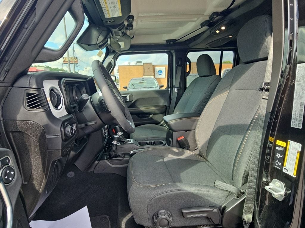 2026 Jeep Wrangler 4-Door Sahara 4x4
