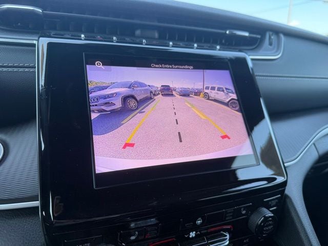 2025 Jeep Grand Cherokee Laredo X 4x4