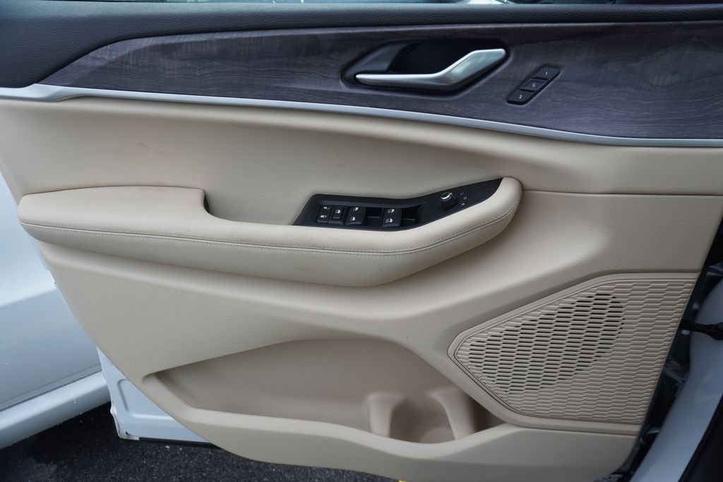 2025 Jeep Grand Cherokee L Limited 4x4