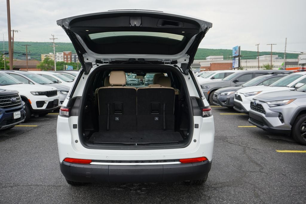 2025 Jeep Grand Cherokee L Limited 4x4