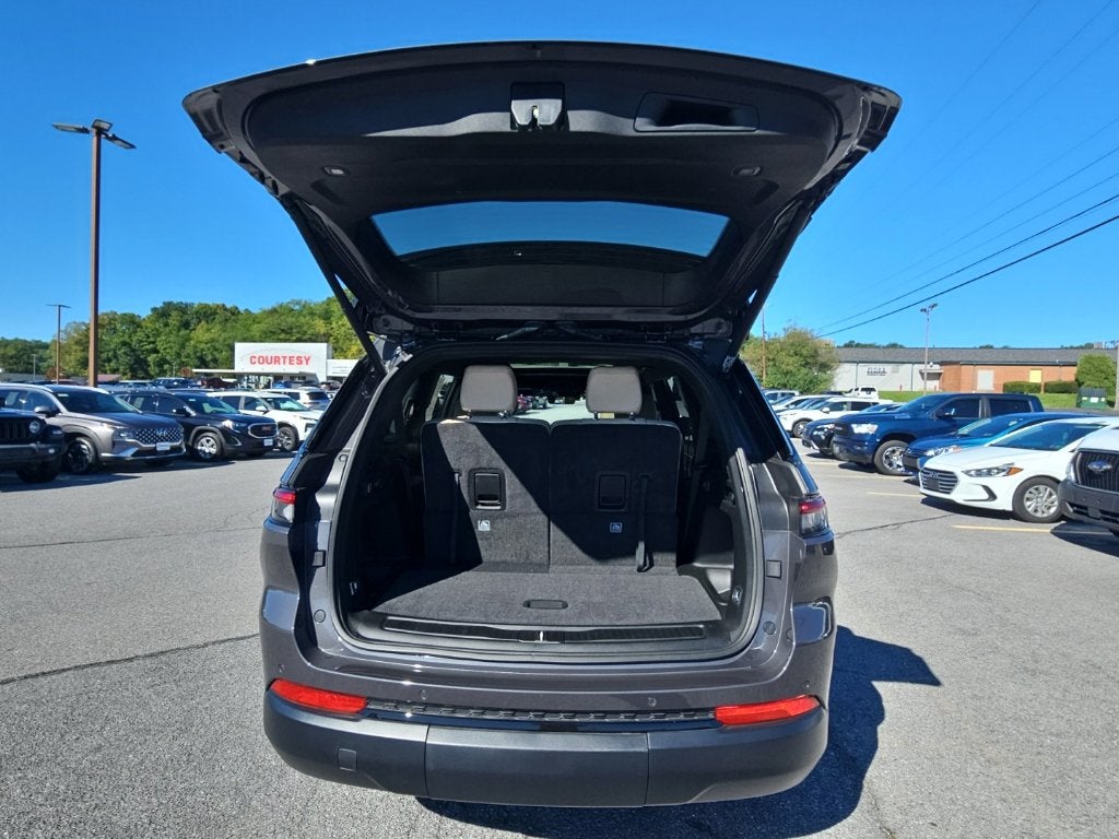 2025 Jeep Grand Cherokee L Limited 4x4