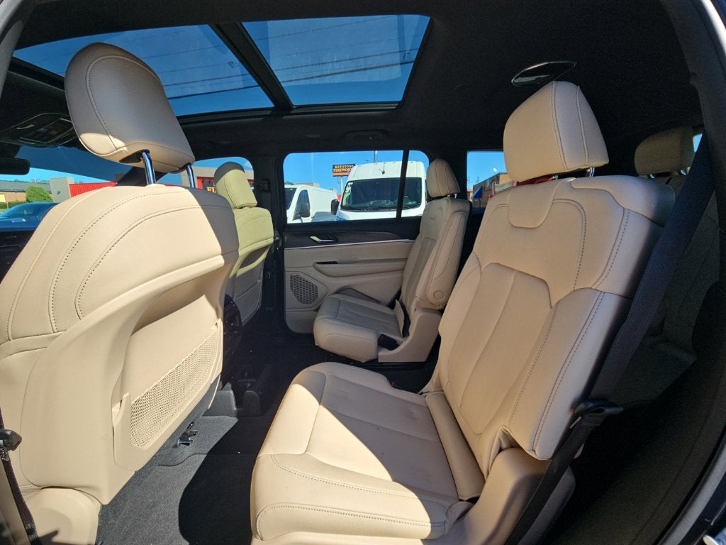 2025 Jeep Grand Cherokee L Limited 4x4
