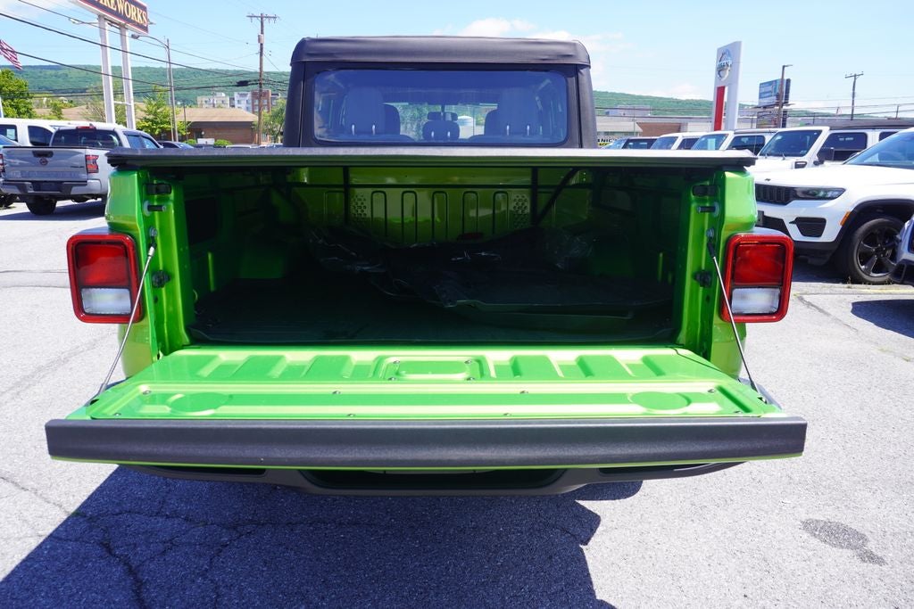 2025 Jeep Gladiator Sport