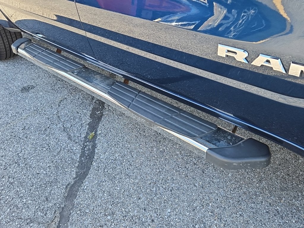 2023 RAM 1500 Big Horn Crew Cab 4x4 5'7' Box