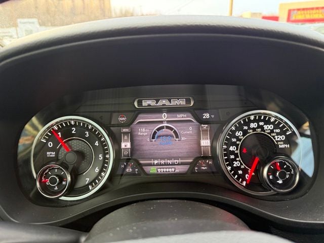 2021 RAM 1500 Big Horn Quad Cab 4x4 6'4' Box