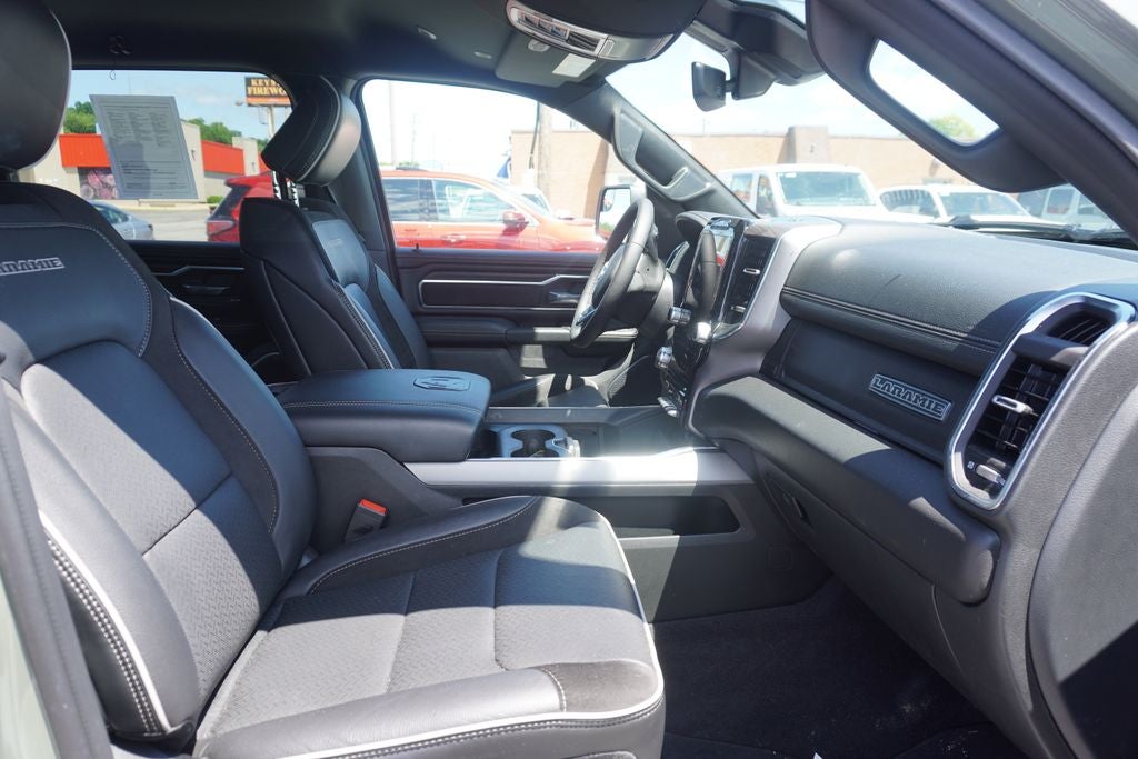 2026 RAM 1500 Laramie Crew Cab 4x4 5'7' Box