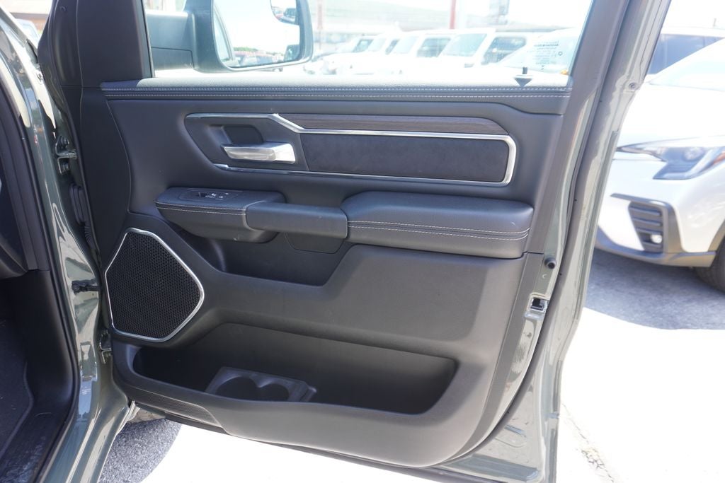 2026 RAM 1500 Laramie Crew Cab 4x4 5'7' Box