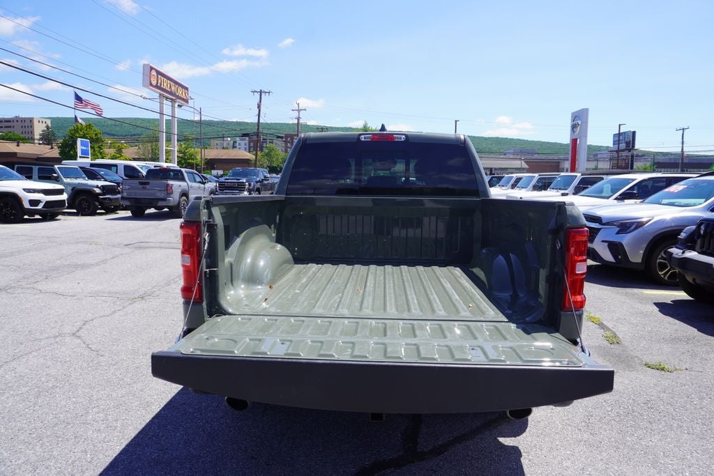 2026 RAM 1500 Laramie Crew Cab 4x4 5'7' Box