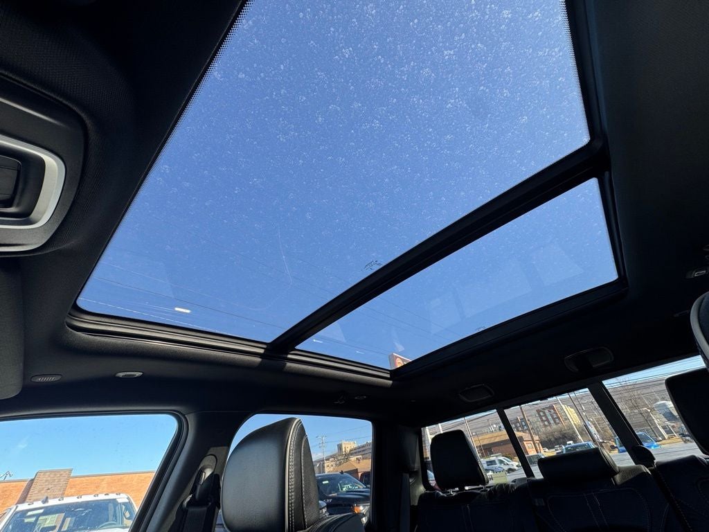 2023 RAM 1500 Limited Crew Cab 4x4 6'4' Box