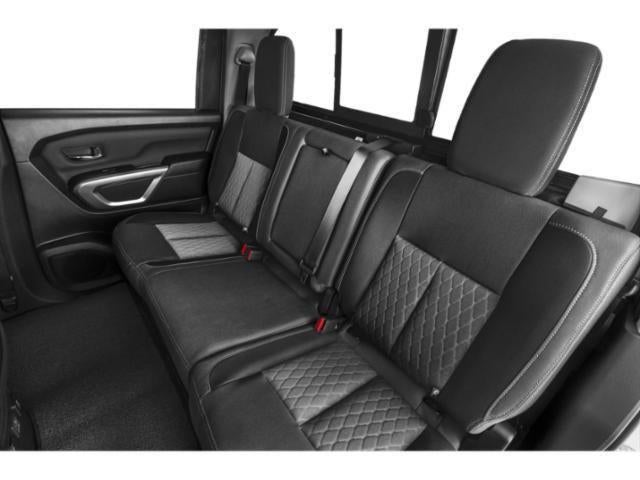 2024 Nissan TITAN Crew Cab SV 4x4