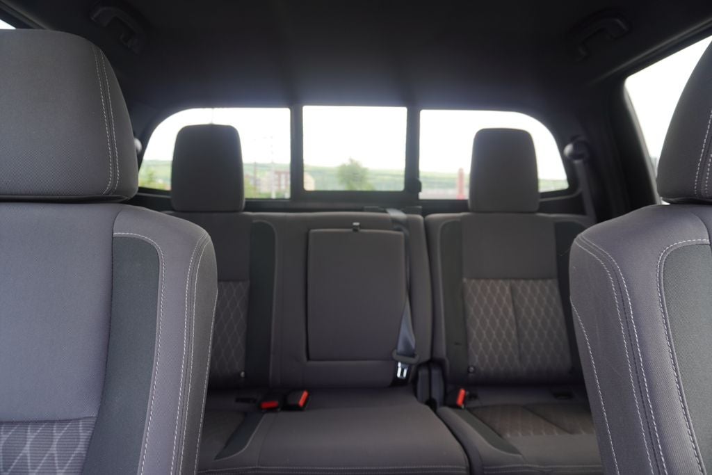 2024 Nissan TITAN Crew Cab SV 4x4