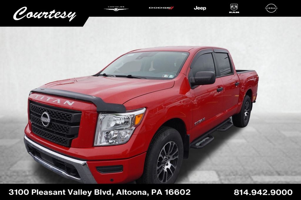 2024 Nissan TITAN Crew Cab SV 4x4