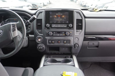 2024 Nissan TITAN Crew Cab SV 4x4