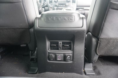 2024 Nissan TITAN Crew Cab SV 4x4