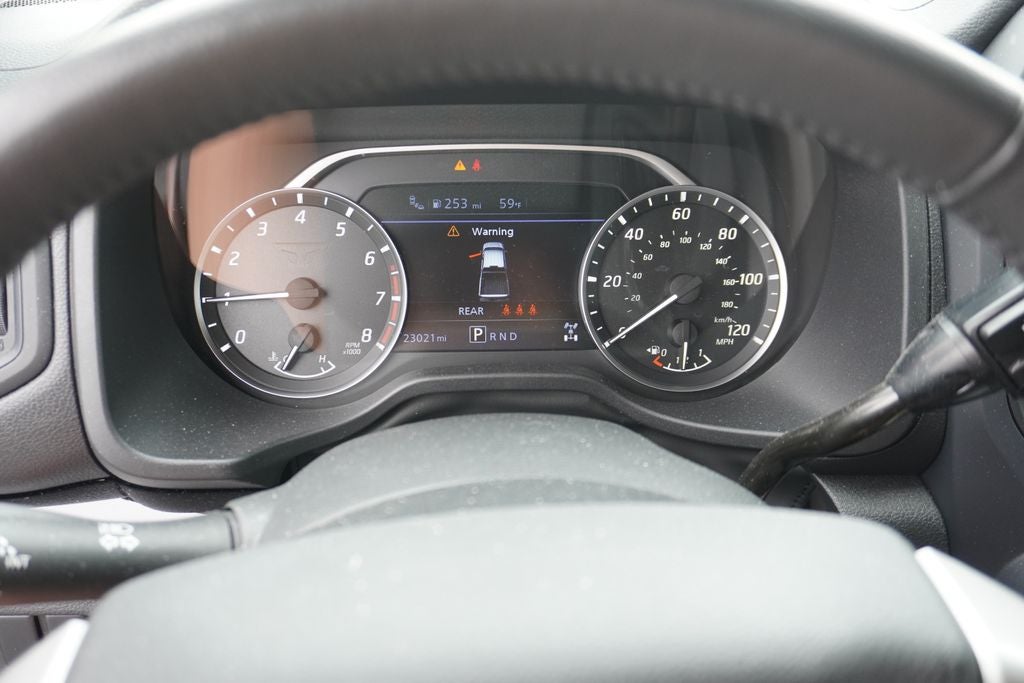 2024 Nissan TITAN Crew Cab SV 4x4