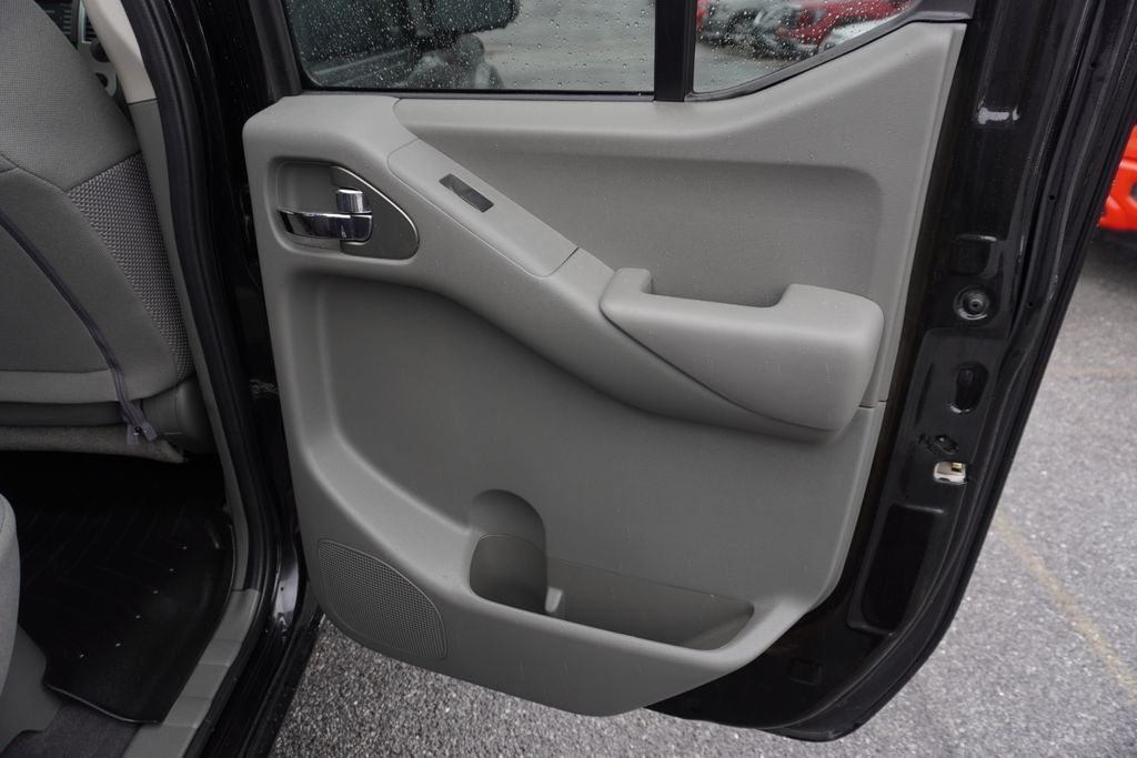 2020 Nissan Frontier Crew Cab SV 4x4