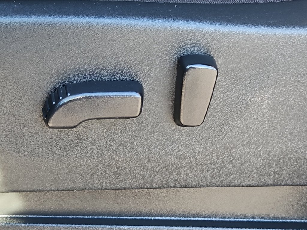 2022 Nissan Frontier Crew Cab SV 4x4
