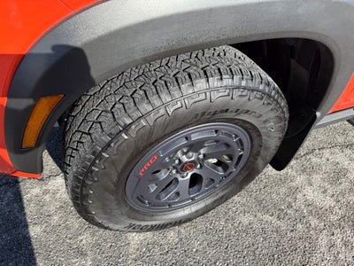 2025 Nissan Frontier Crew Cab Long Bed PRO-4X 4x4