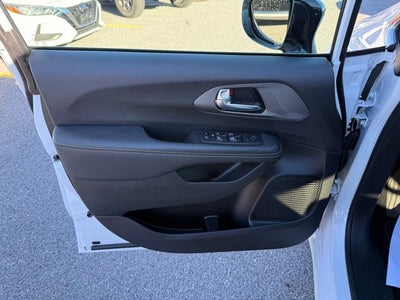 2025 Chrysler Voyager LX