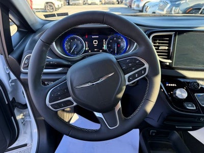 2025 Chrysler Voyager LX