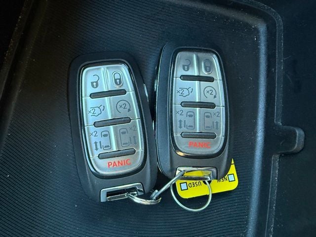 2025 Chrysler Voyager LX