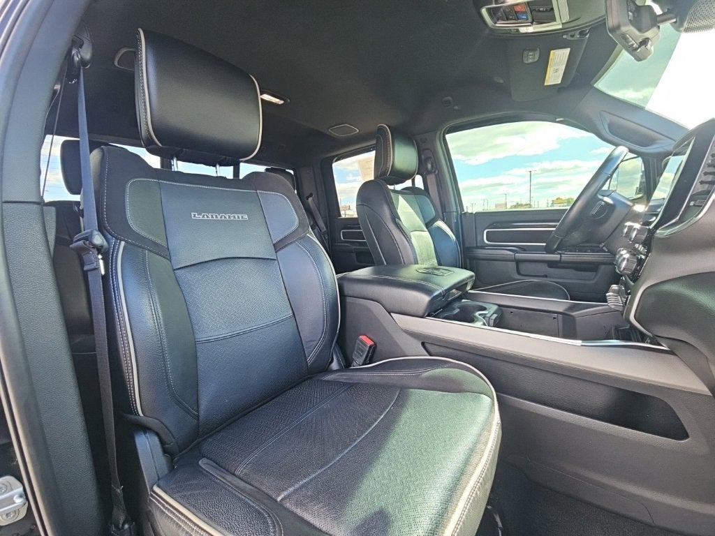 2022 RAM 2500 Laramie Crew Cab 4x4 6'4' Box
