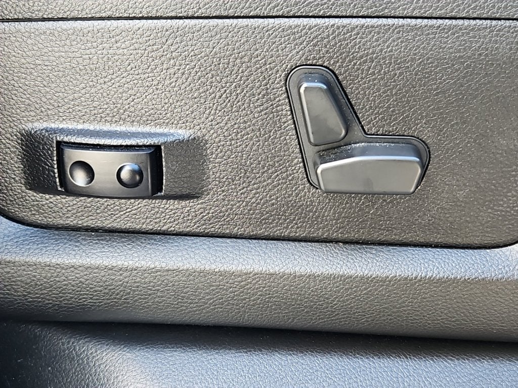 2022 RAM 2500 Laramie Crew Cab 4x4 6'4' Box