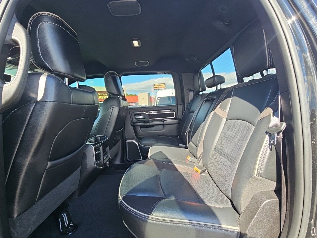 2022 RAM 2500 Laramie Crew Cab 4x4 6'4' Box