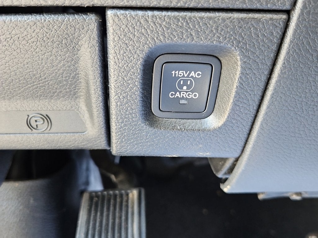 2022 RAM 2500 Laramie Crew Cab 4x4 6'4' Box
