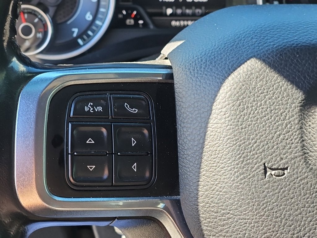 2022 RAM 2500 Laramie Crew Cab 4x4 6'4' Box