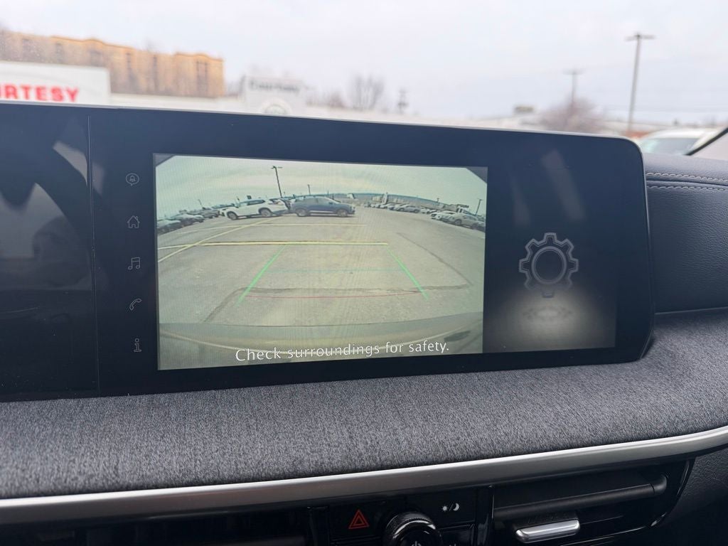 2025 Nissan Kicks SV FWD