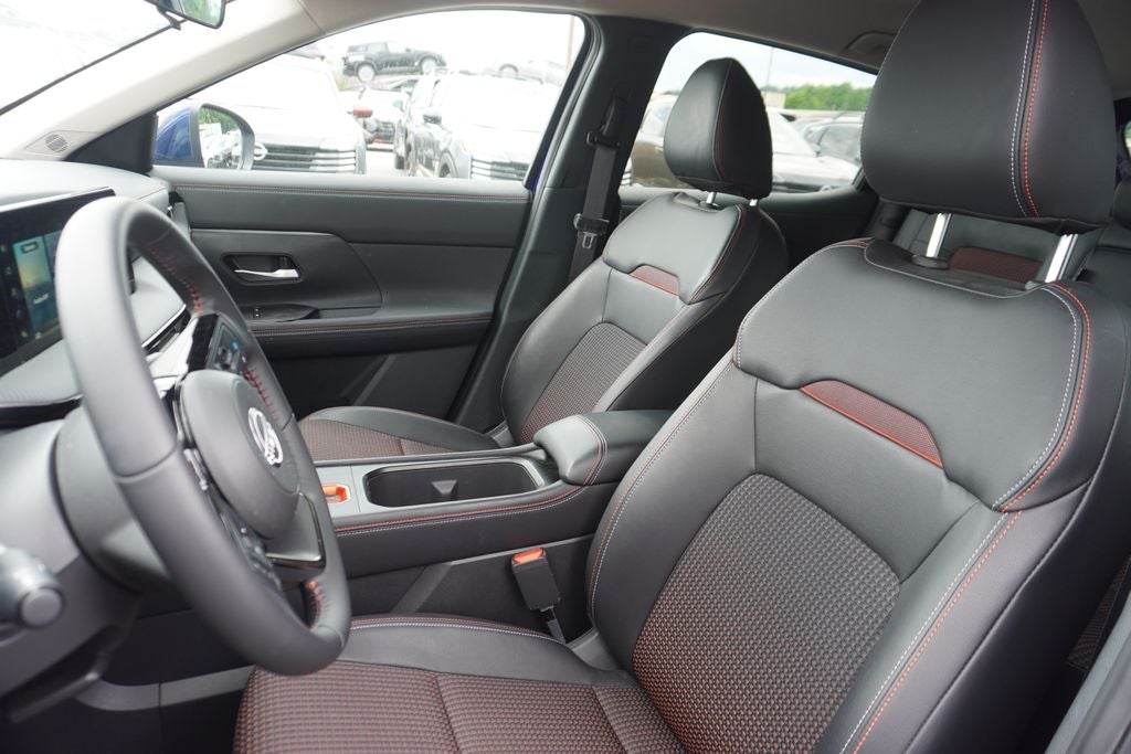 2025 Nissan Kicks SR Intelligent AWD