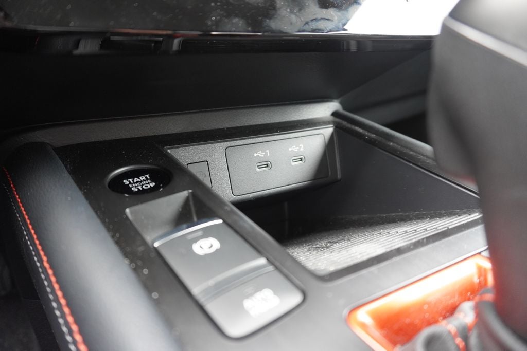 2025 Nissan Kicks SR Intelligent AWD