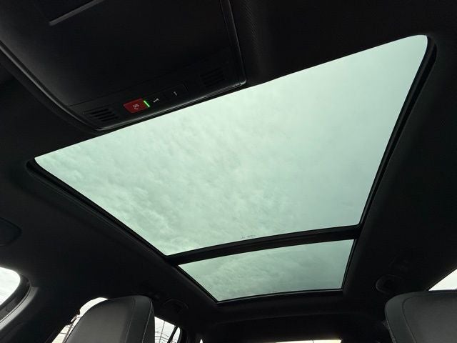 2022 Volkswagen Tiguan 2.0T SEL R-Line