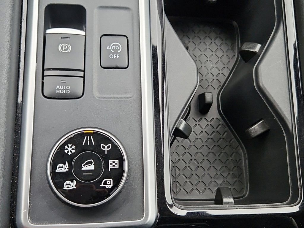 2025 Nissan Pathfinder SV 4WD