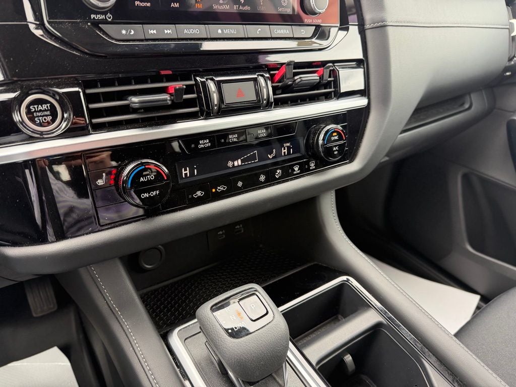 2024 Nissan Pathfinder SV 4WD