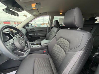 2024 Nissan Pathfinder SV 4WD