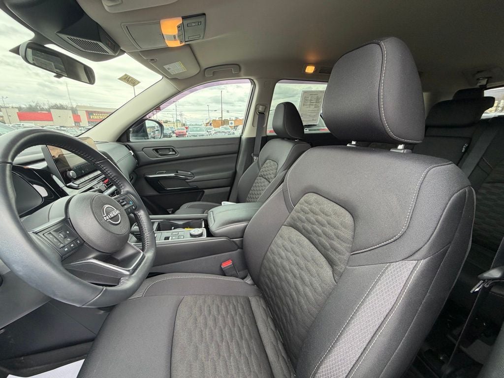 2024 Nissan Pathfinder SV 4WD
