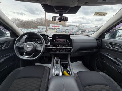 2024 Nissan Pathfinder SV 4WD