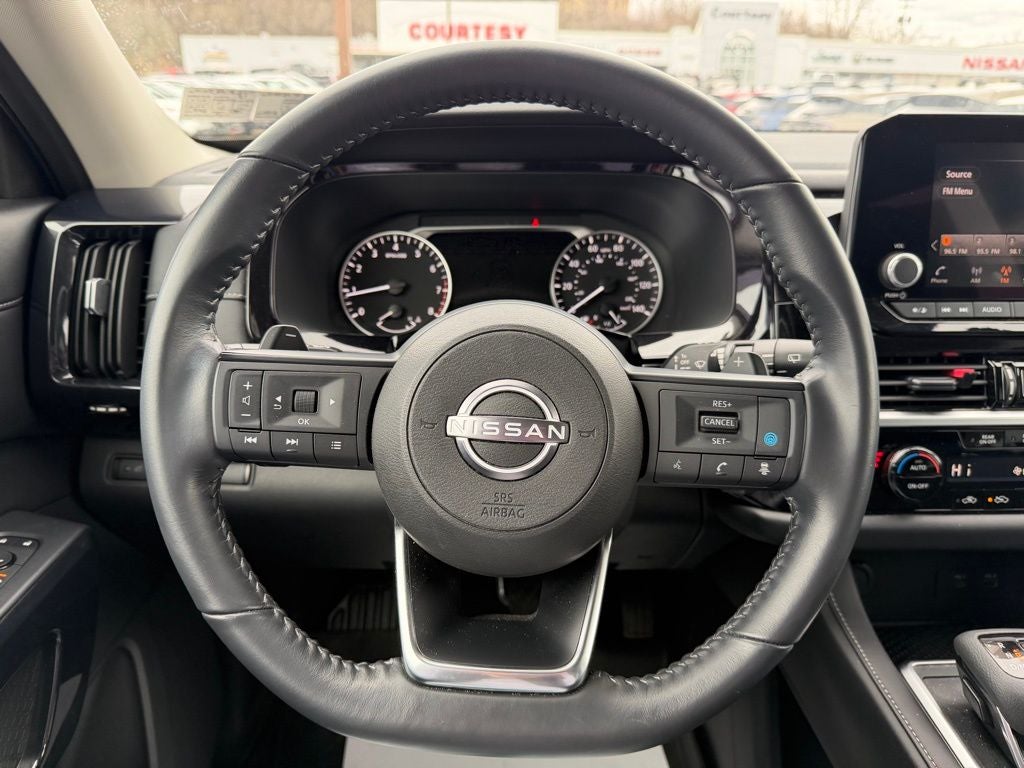 2024 Nissan Pathfinder SV 4WD