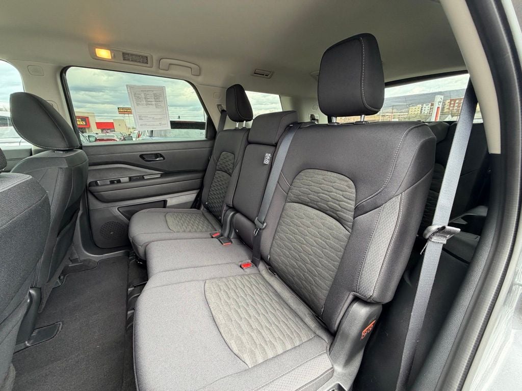 2024 Nissan Pathfinder SV 4WD