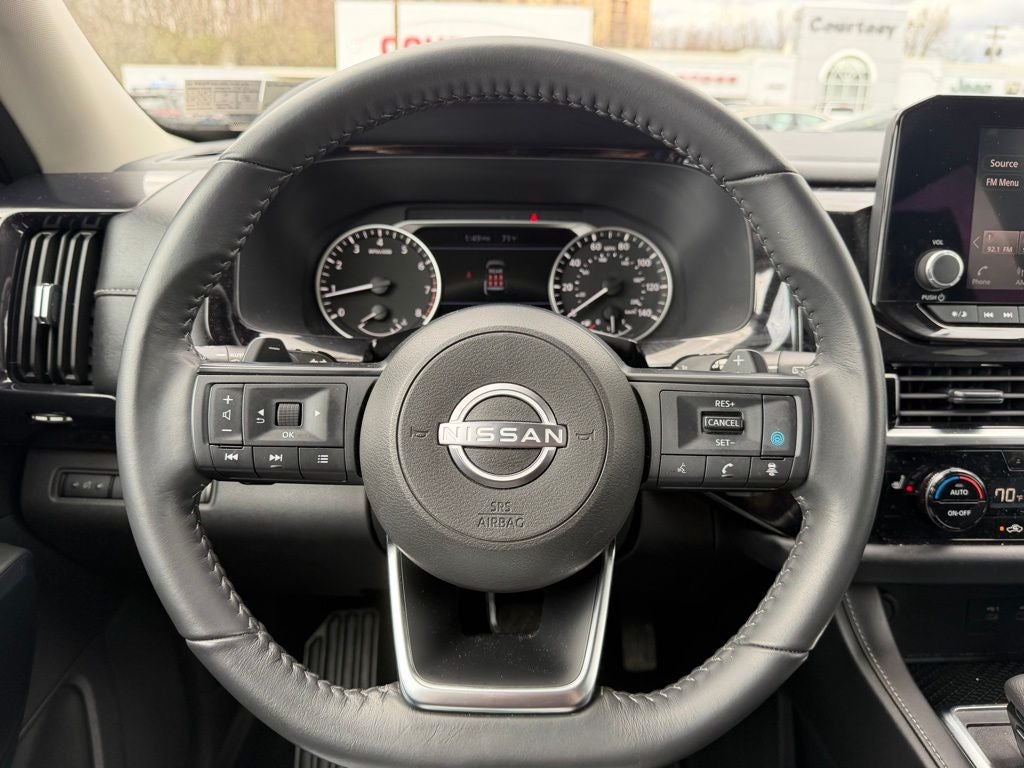 2024 Nissan Pathfinder SV 4WD