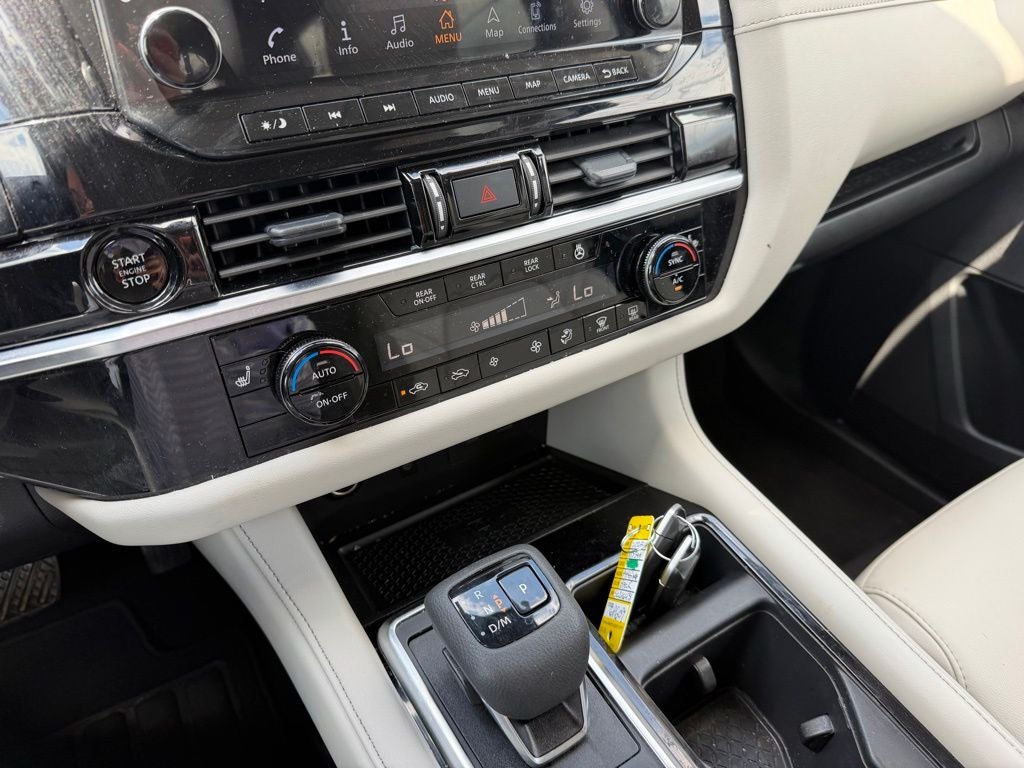 2025 Nissan Pathfinder SL 4WD