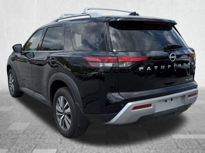 2025 Nissan Pathfinder SL 4WD