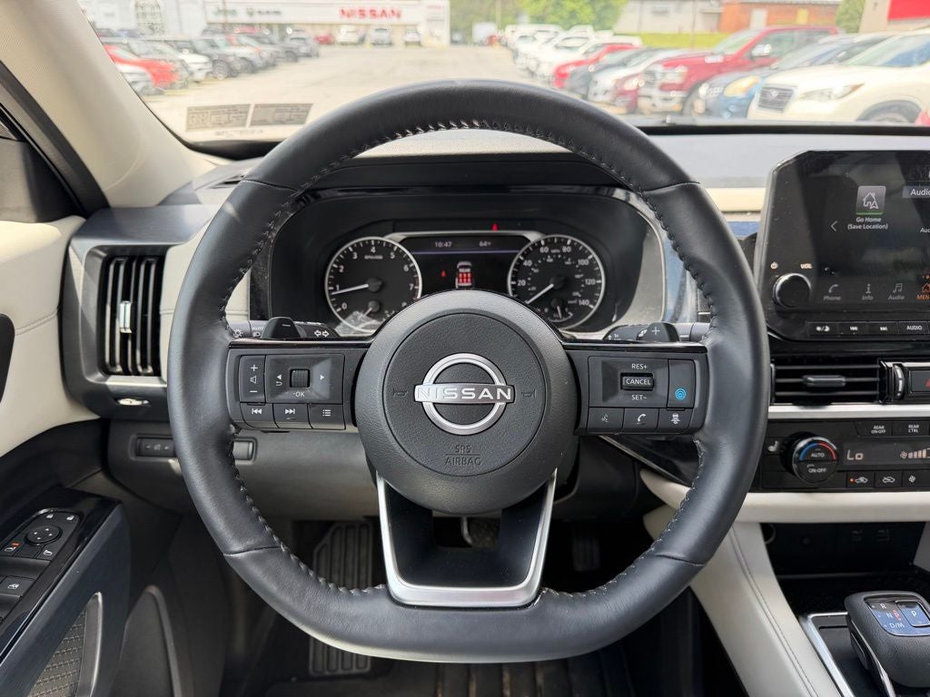 2025 Nissan Pathfinder SL 4WD