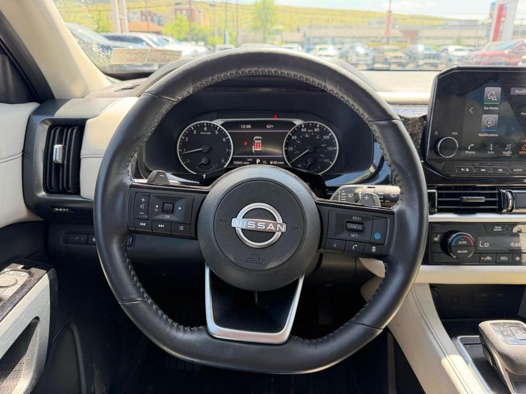 2025 Nissan Pathfinder SL 4WD