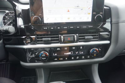 2025 Nissan Pathfinder SL 4WD