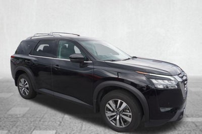 2025 Nissan Pathfinder SL 4WD