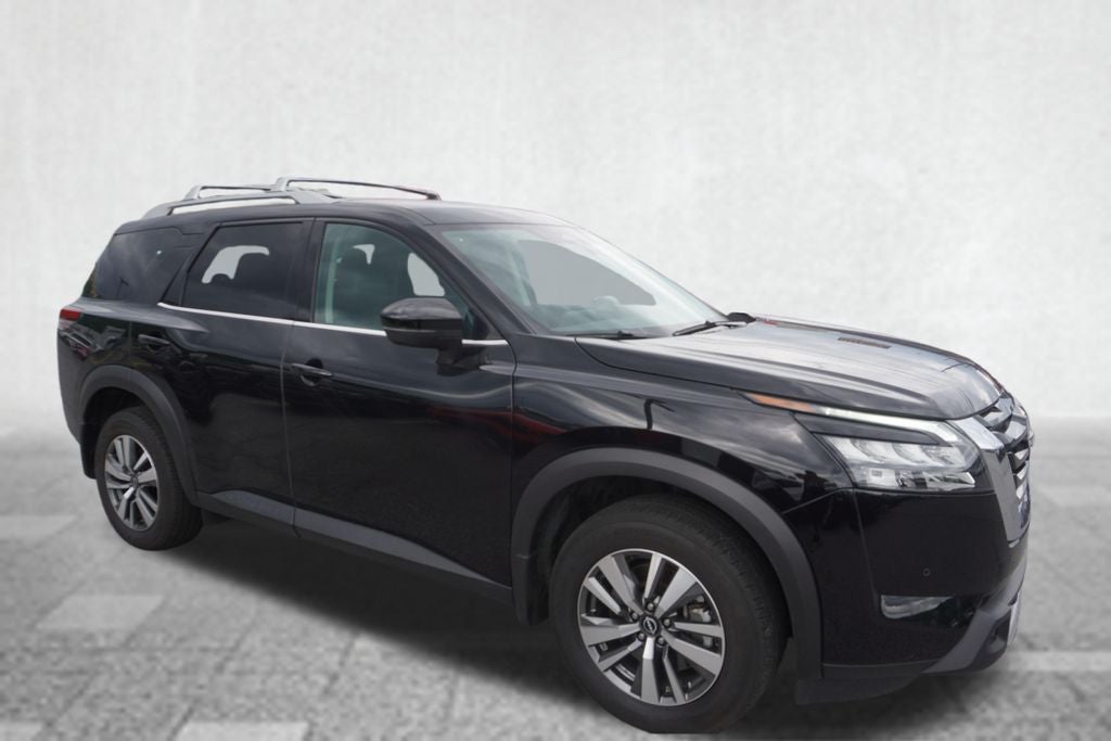 2025 Nissan Pathfinder SL 4WD