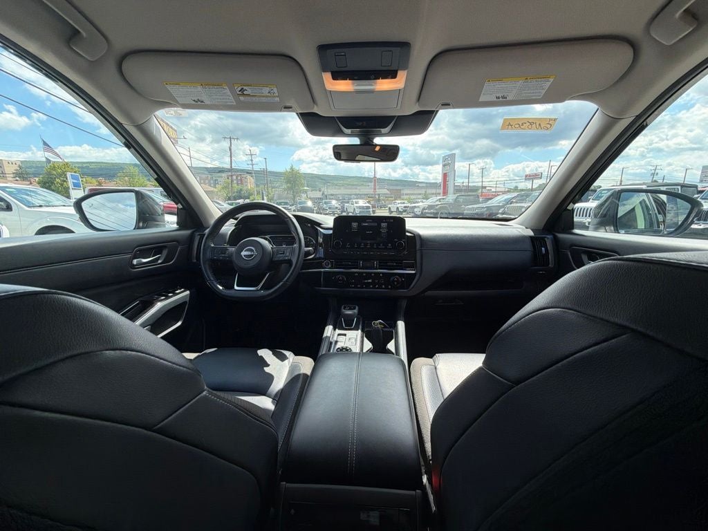 2024 Nissan Pathfinder SL 4WD